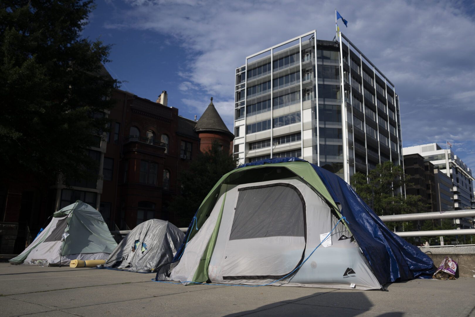 Encampments used by unhoused people are seen near Washington Circle on Aug. 14, 2025, in Washington, DC (Kayla Bartkowski/Getty Images)